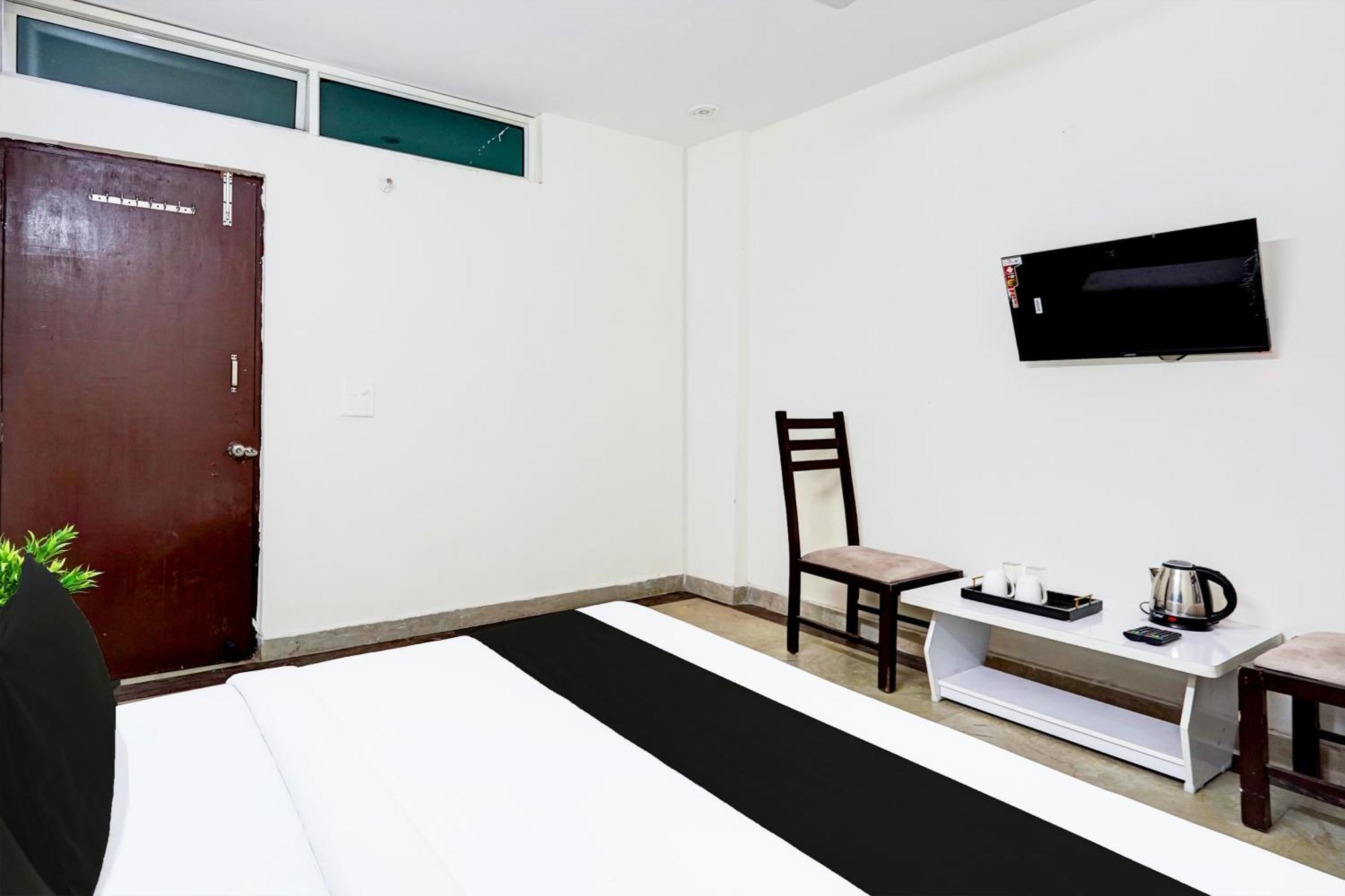 Hotel O Ashoka Inn Hotel Near Botanical Garden Noida Exterior photo